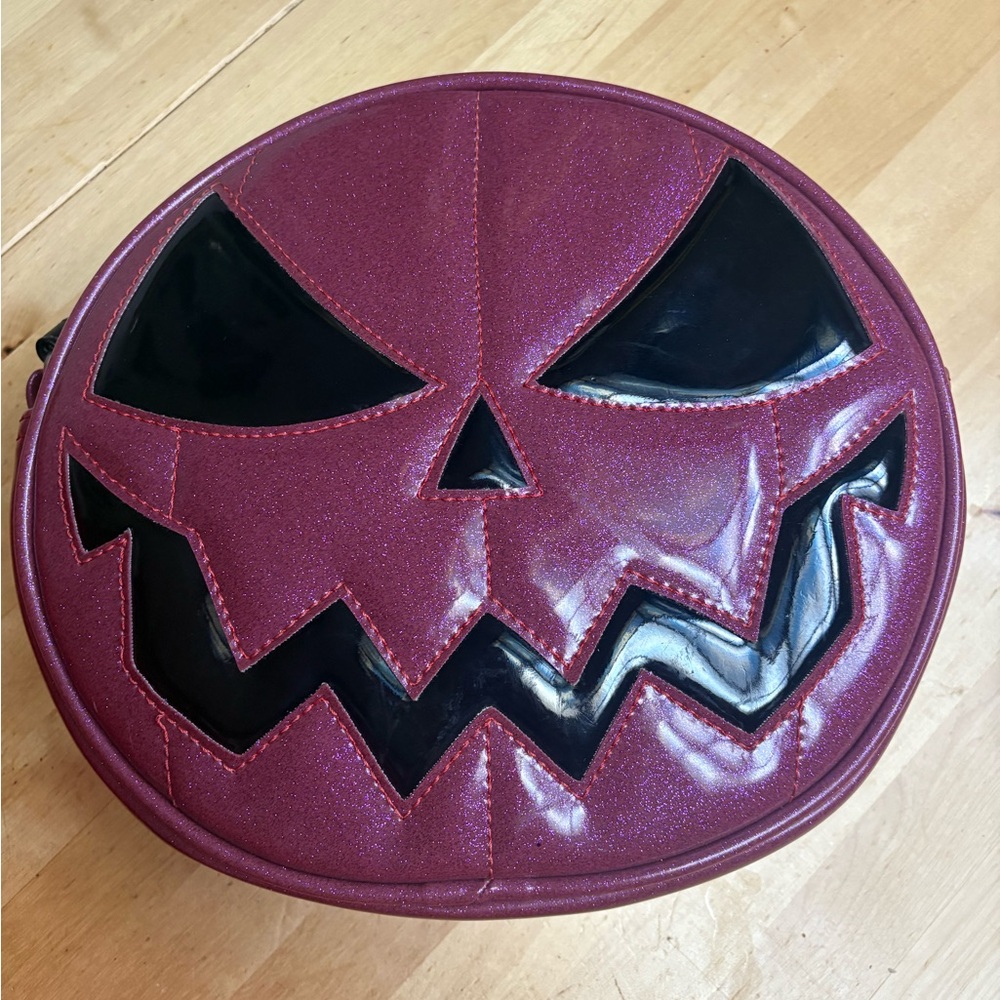 Love pain and stitches pumpkin bag